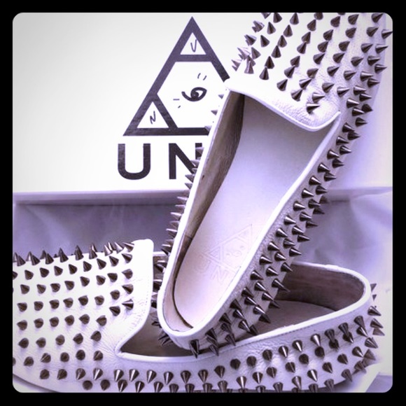 Unif hellraisers white leather silver spikes - Picture 1 of 2